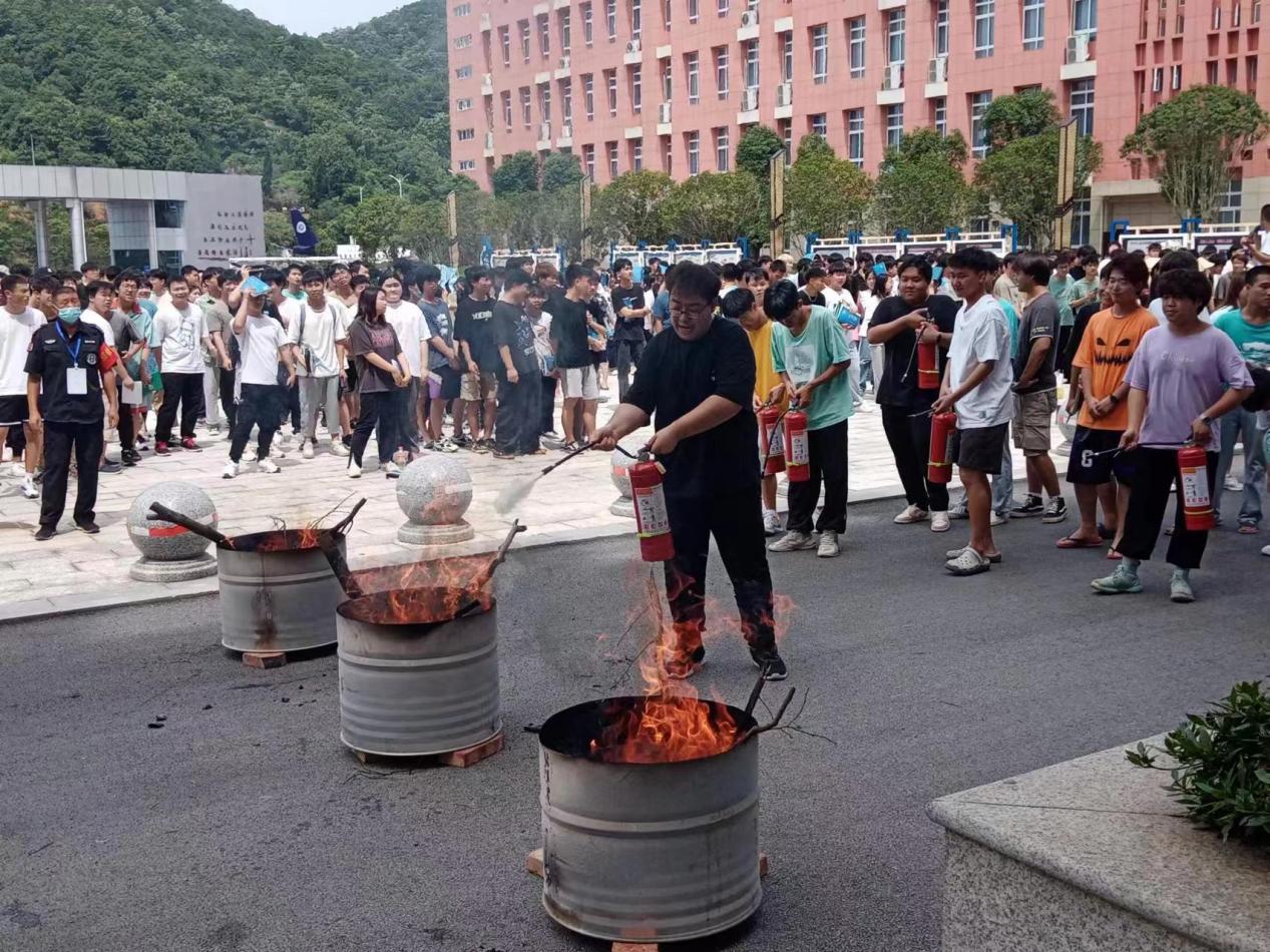 lADPJx8Zw_RnvrzNBQDNBqo_1706_1280